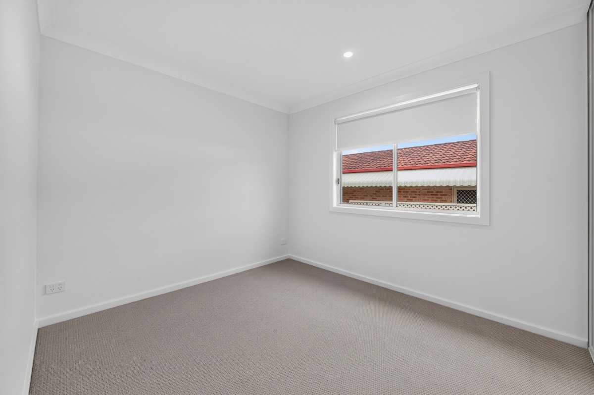 Killarney Vale – S12