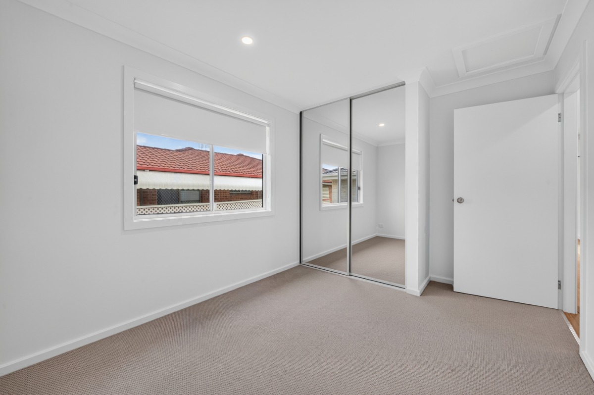 Killarney Vale – S12