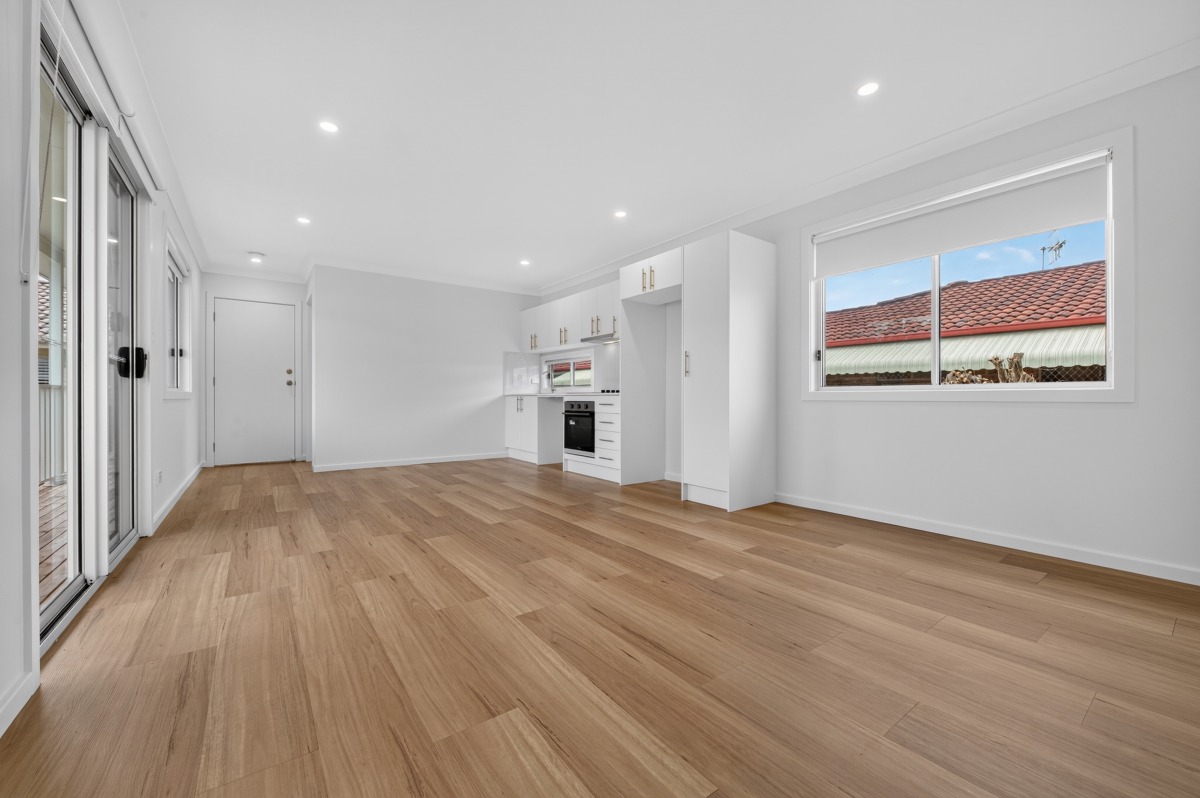 Killarney Vale – S12